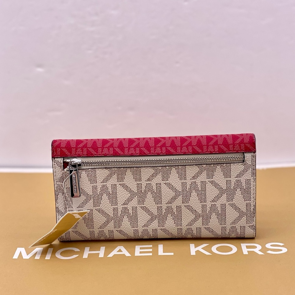 MICHAEL KORS Jet Set Travel Signature
Logo Tri-Fold Wallet DARK RASPBERRY MULTI - Picture 8 of 16